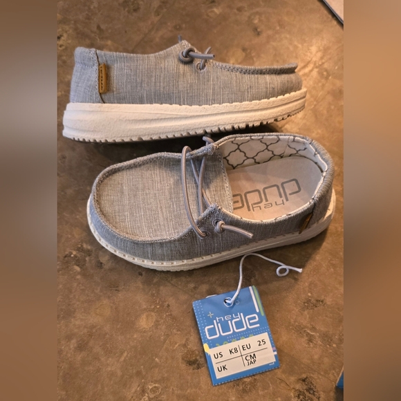 Hey Dude size 8K - Picture 1 of 2